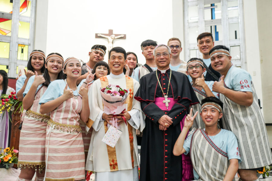 2019.06.Deacon-Joseph-Dang-Do-Nhan-SJ-ordination-900x600