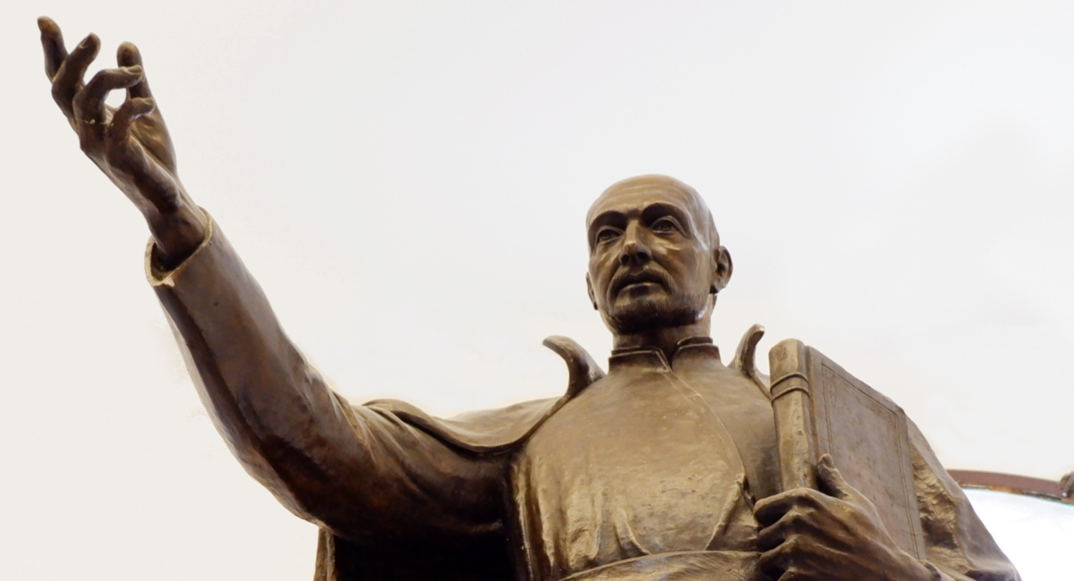 2019.06.St-Ignatius-statue-at-curia