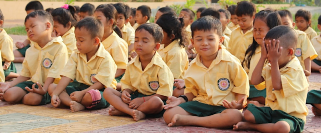 2019.06.XJS-students-in-meditation