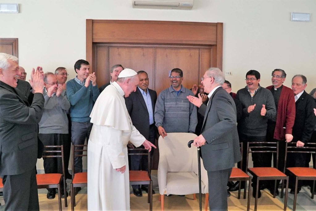 At Fr Nico’s farewell lunch at the Roman curia in February 2017, Pope Francis insisted that Fr Nico take the seat of honour since the celebration was for Fr Nico.