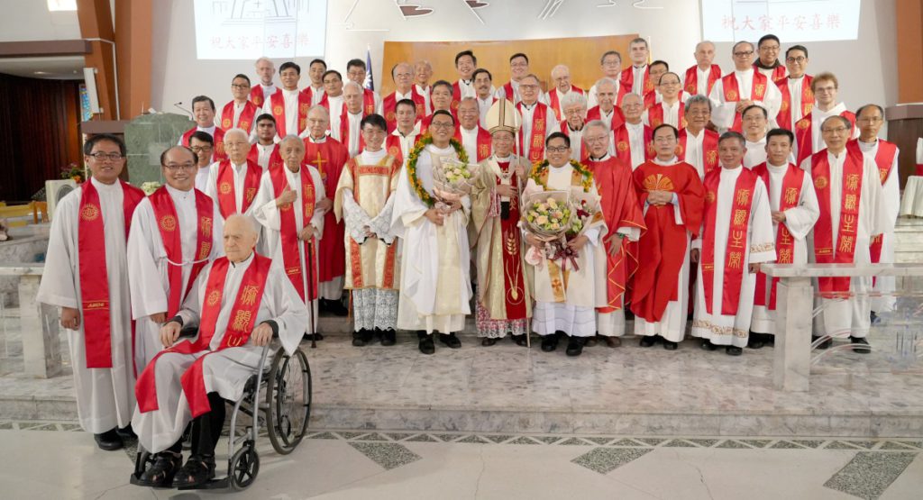 CHN-ordination-group-photo