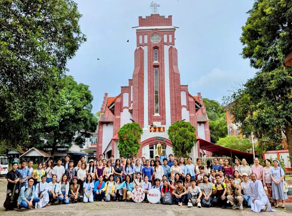 2025.10.MYN-Magis-pilgrimage