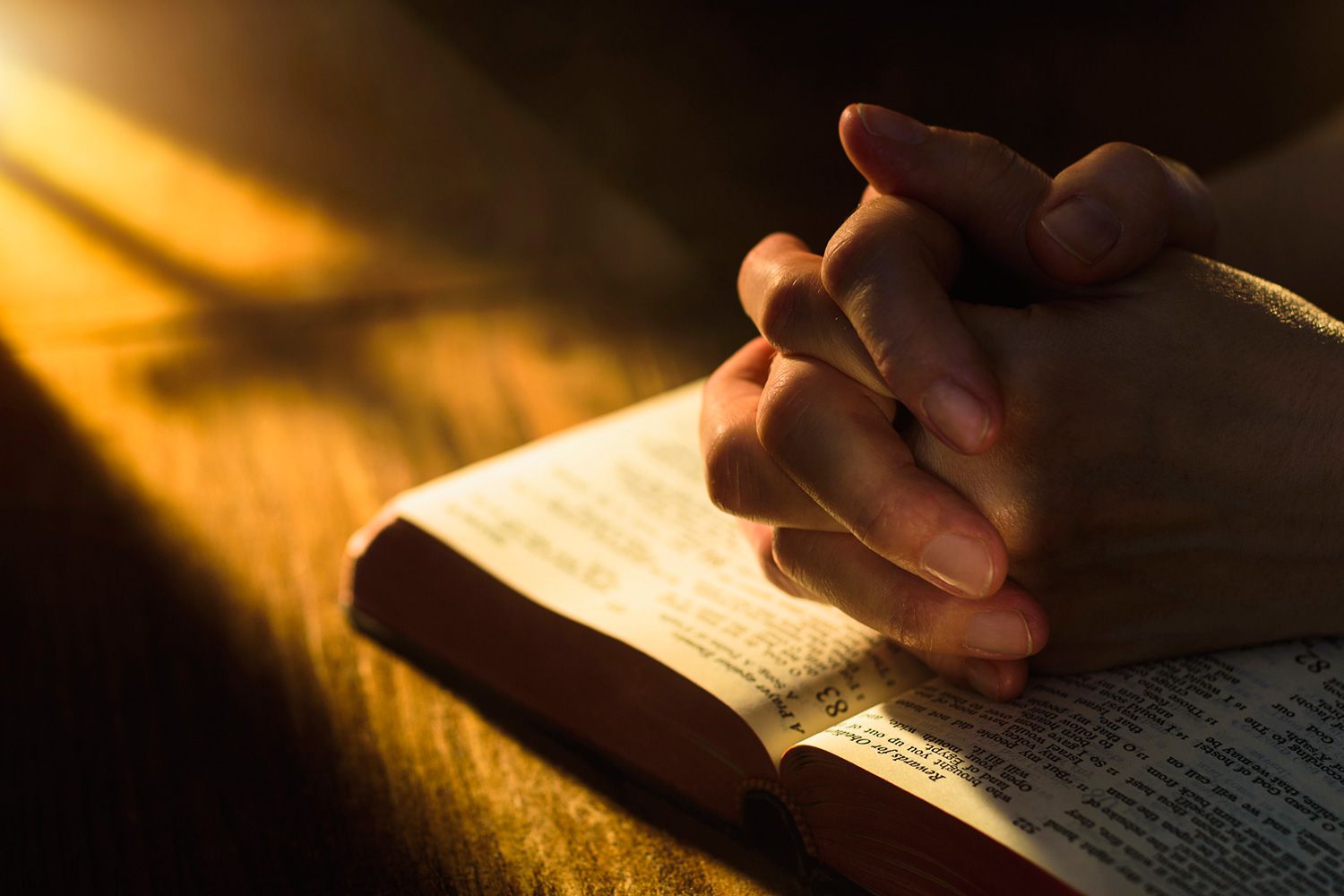 praying-58f129f13df78cd3fc418722