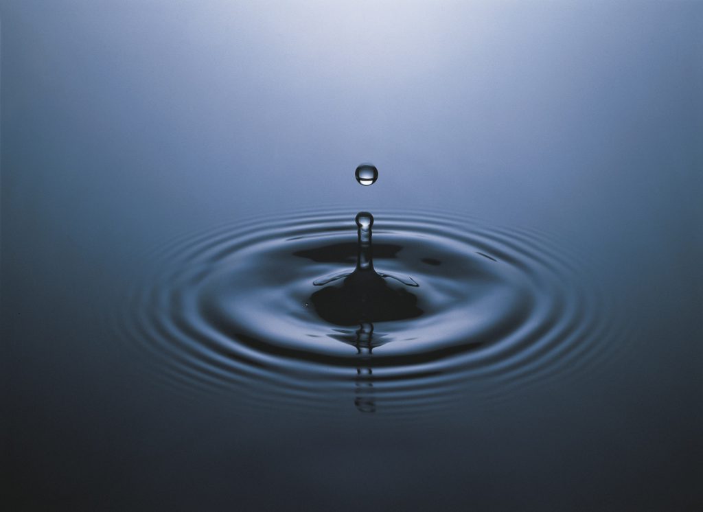 water-drop-macro-view