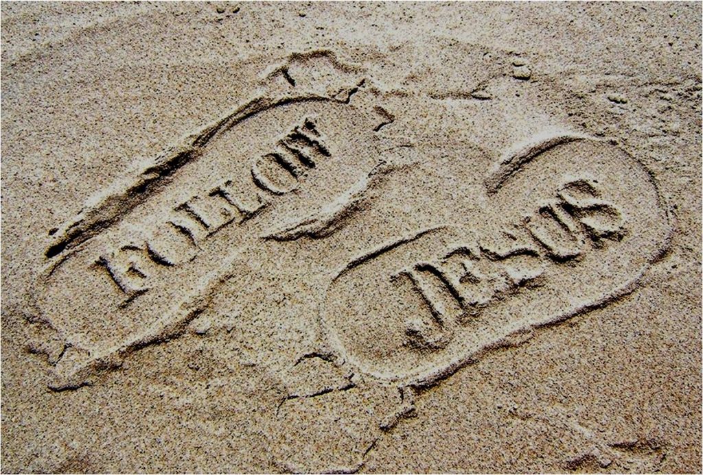 http://www.amdgchinese.org/wp-content/uploads/2014/11/follow-jesus-sand.jpg