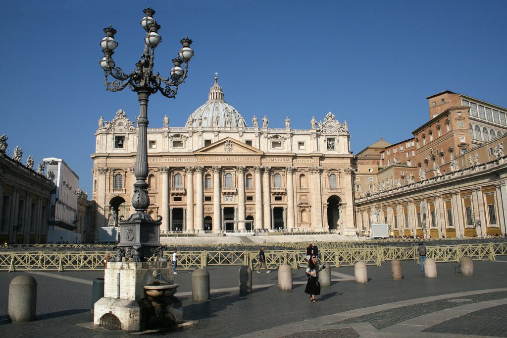 1920px-0_Basilique_Saint-Pierre_-_Rome