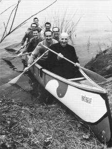 arrupe_canoe_01