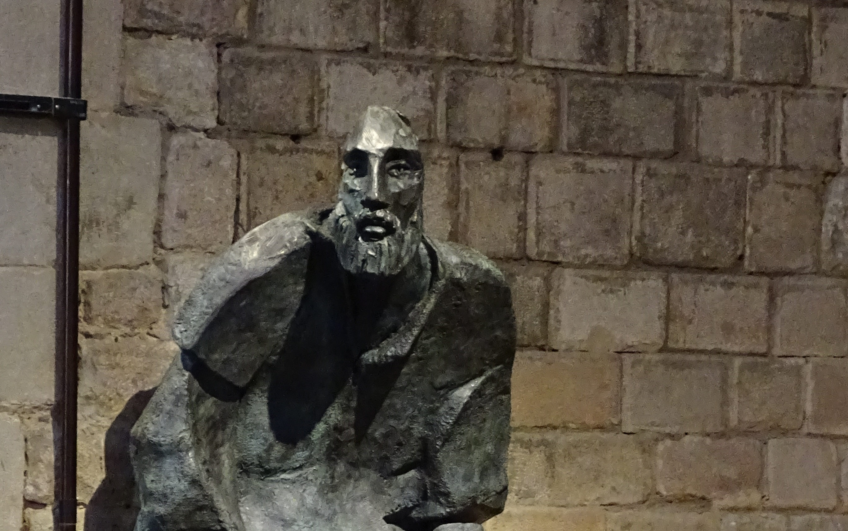 依納爵行乞的雕像 Statue of Ignatius begging for alms