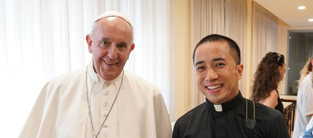 2023-03-08_pope-10-ngo_hero