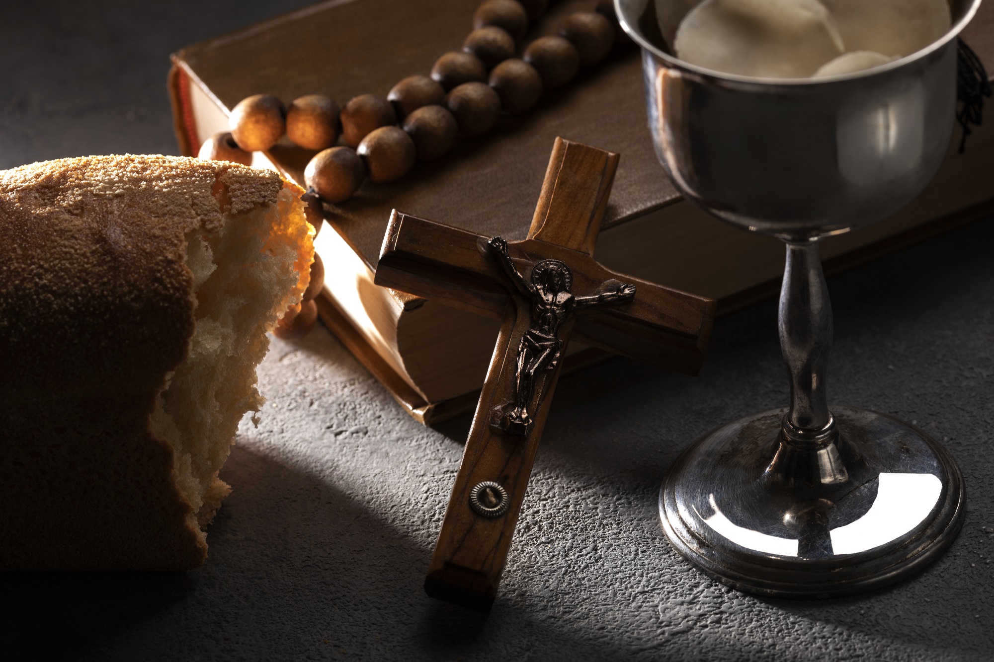 holy-communion-concept-with-bible.Image by Freepik
