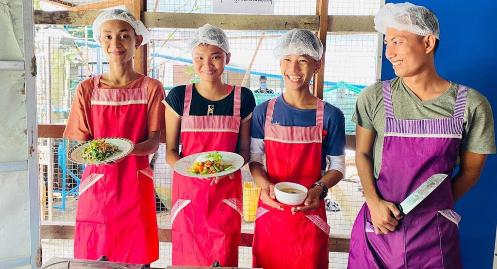 2023.04.Community-College-catering-classes-in-Myanmar
