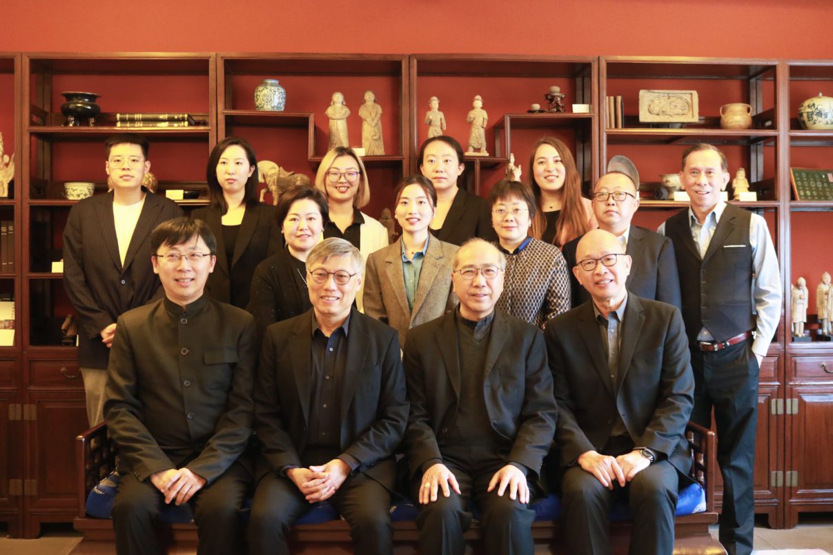 香港教區周守仁主教一行四人於四月廿日參觀《 北京中國學中心》