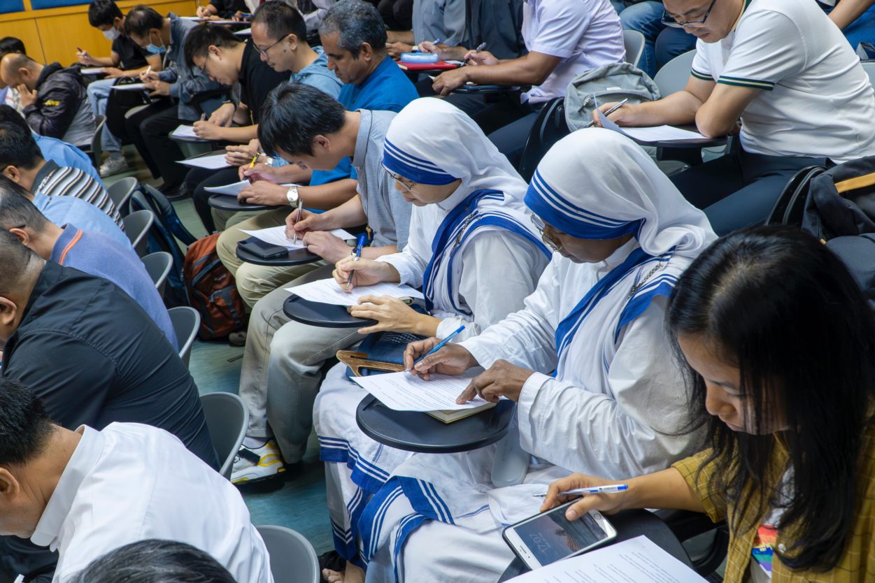 培訓後立即有「小考」,通過者可以獲得「研習合格證書」