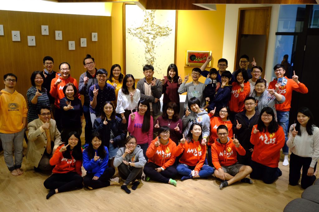 Magis 青年中心场地一周年纪念日合照