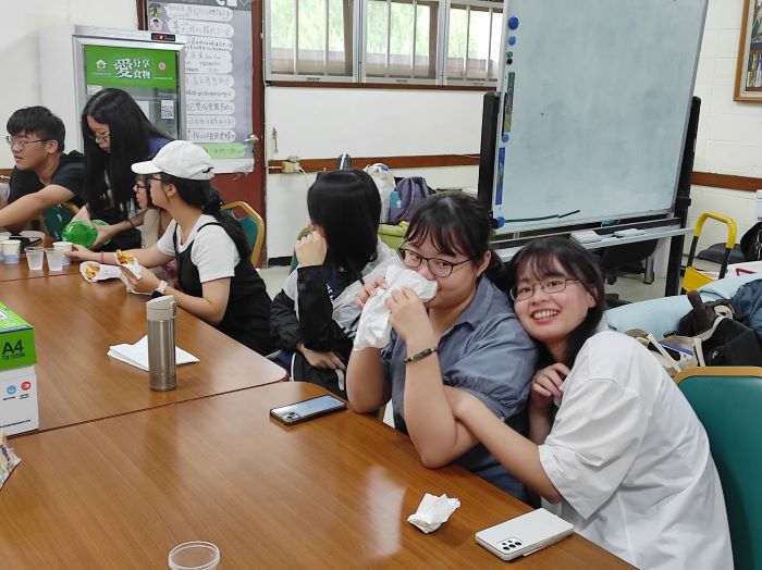 学生志工们相聚共融
