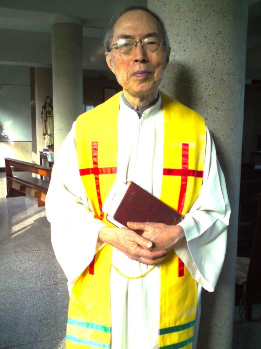 徐可之神父于静山二楼圣堂