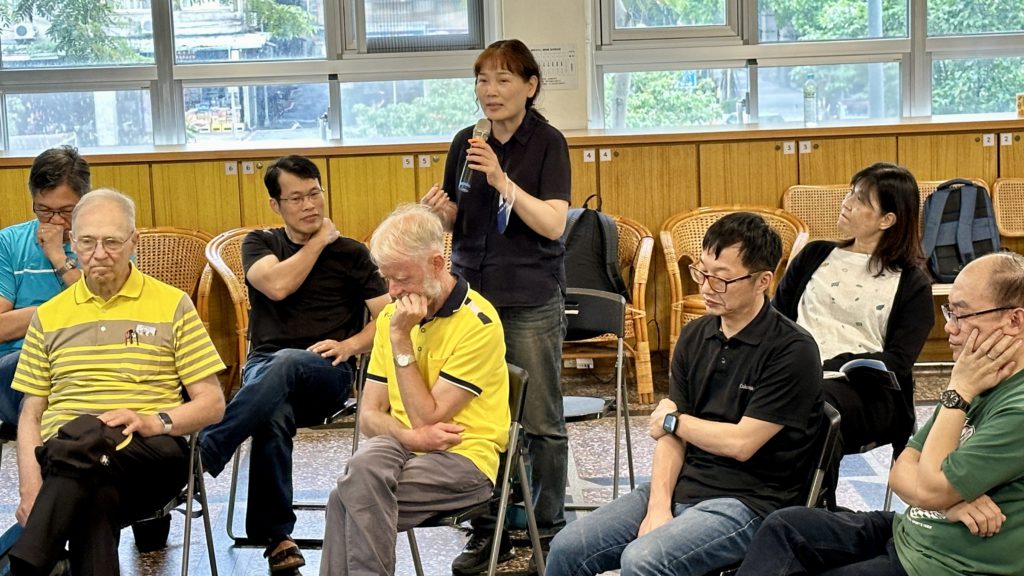 新事中心主任鍾佳伶分享