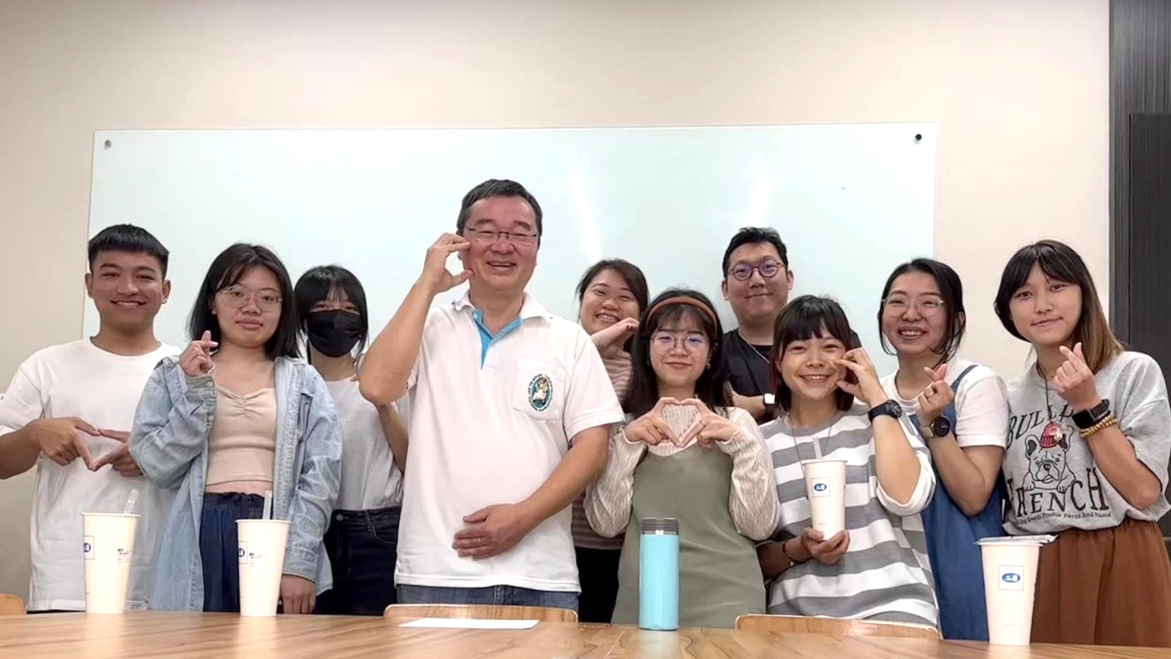 李驊神父與青年的下午茶