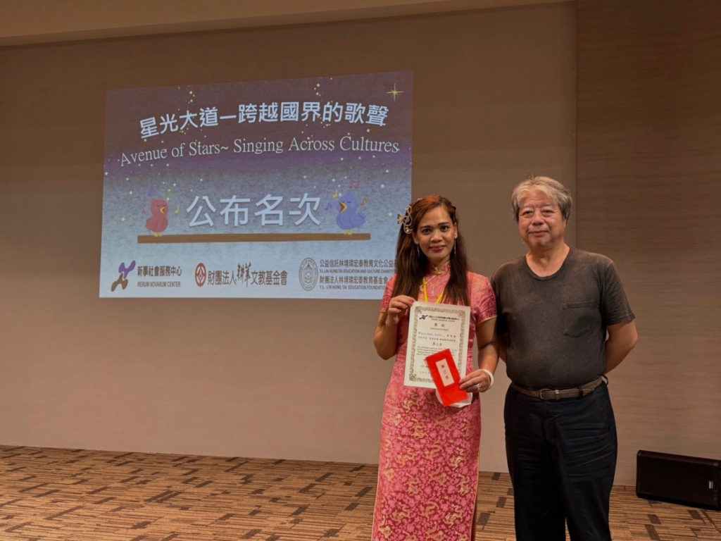 參賽者與評審盧心懋老師