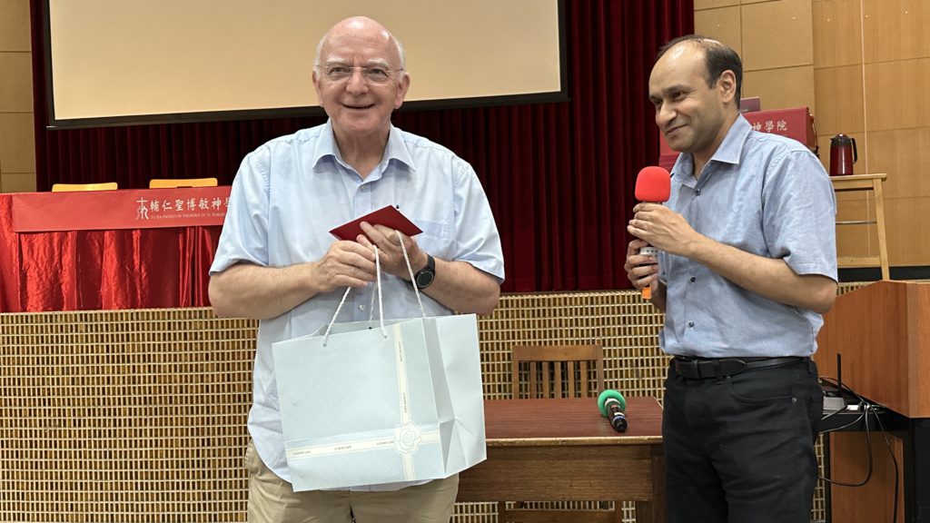 主辦單位感謝 Fr. James Hanvey S.J.