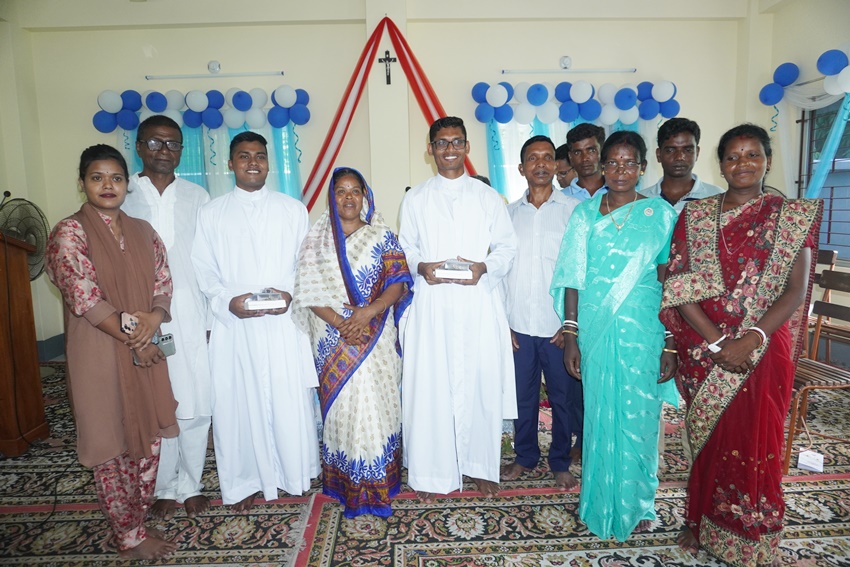 2024-08-10-1stvowsbangla-family