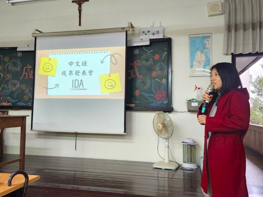 移工中文班的学长姐们分享自己的学习经验,鼓励学弟妹