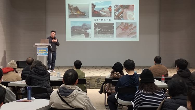 新事社会服务中心李正新副主任分享一群勇敢的破穷者