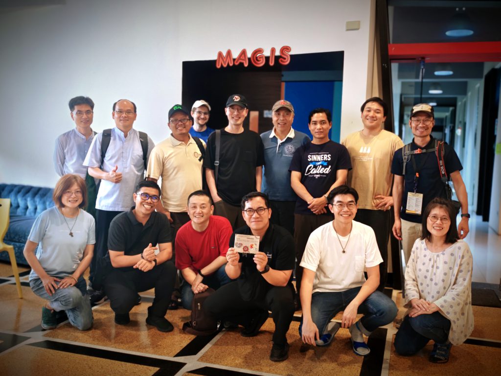 與會者拜訪 Magis 青年中心