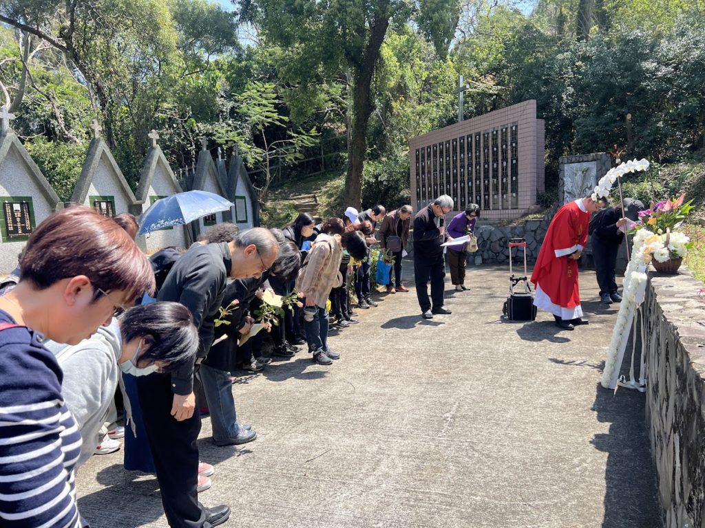 靜山墓園