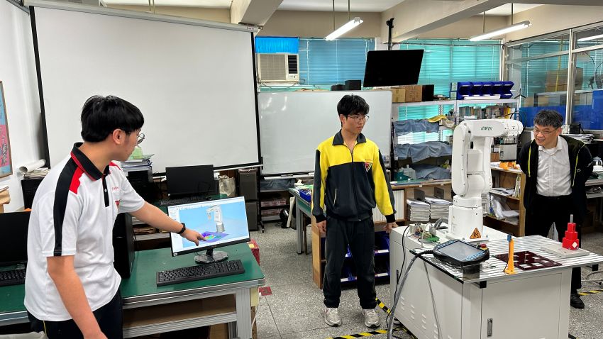 内思学生