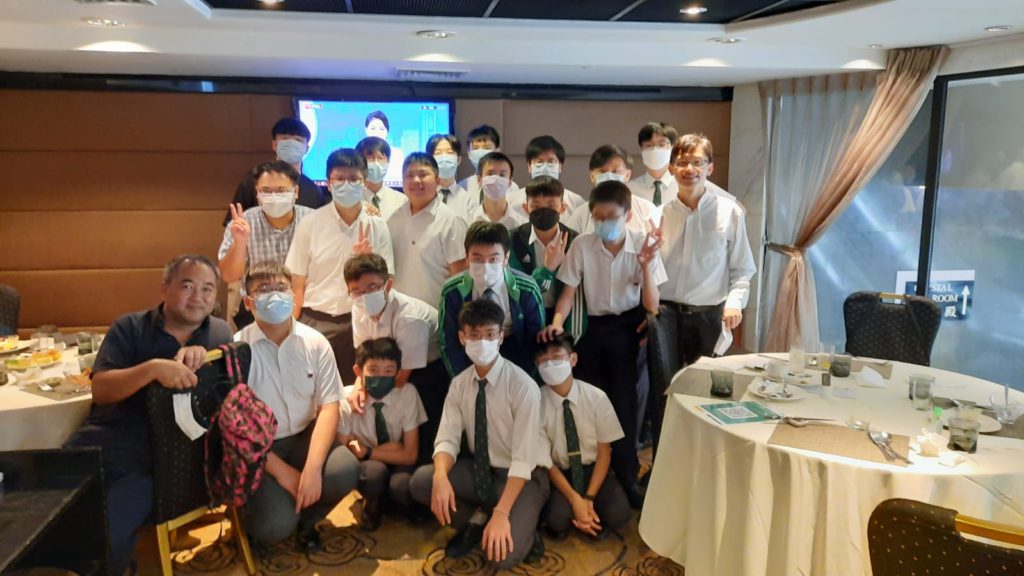 阮廷執事和學生