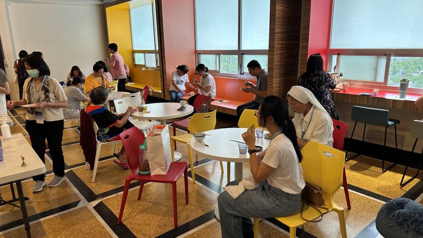  备注 前言 原文： 中文：耶稣会资发室和台北依纳爵灵修
