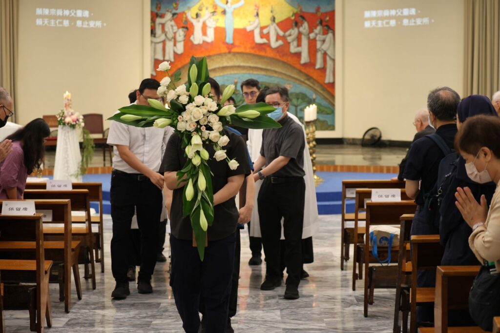 啟靈