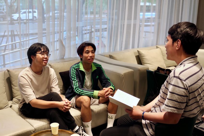 采访香港华仁书院、九龙华仁书院的同学