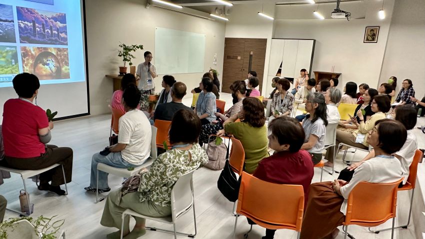 方玉華老師與輔導團隊帶領此次靈修講座