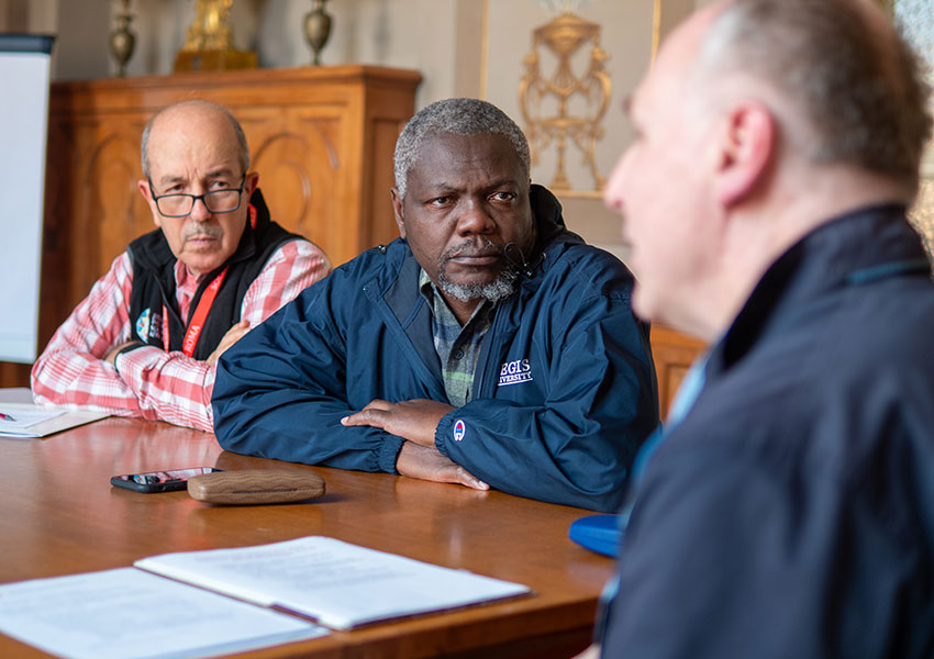 每天下午都有針對上午議題的小組分享