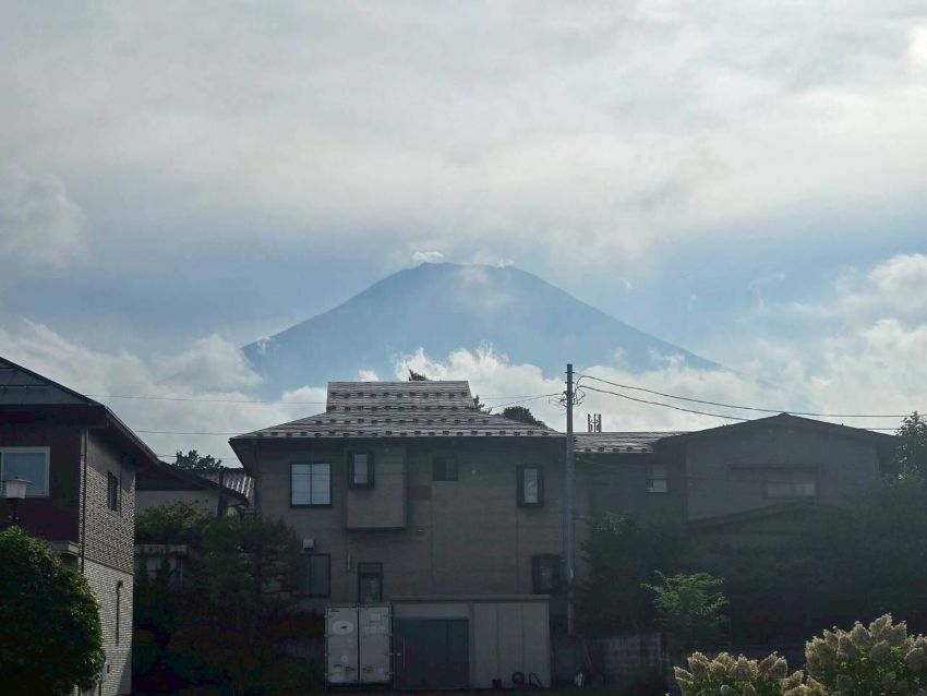 若隱若現的富士山