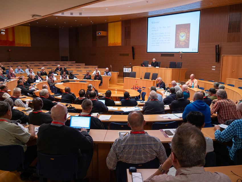 總會長蘇薩神父歡迎來自世界各地的領導弟兄