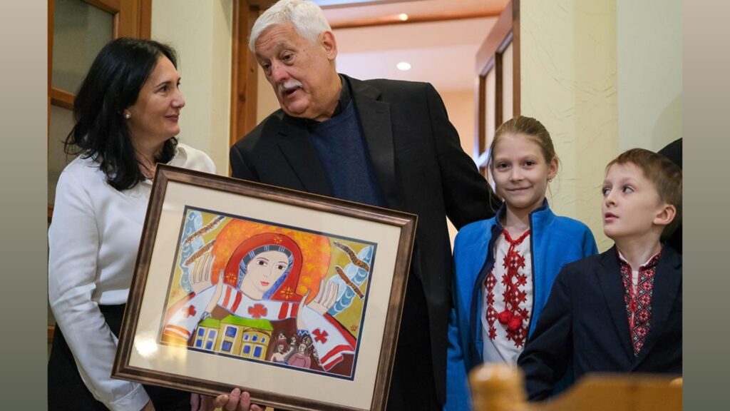 耶穌會難民服務處成立四十五週年，總會長蘇薩神父發表談話