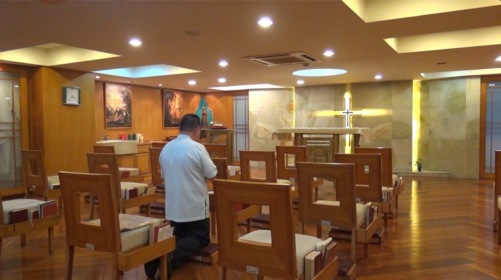 以祈禱寫詩的官枝順終身修士