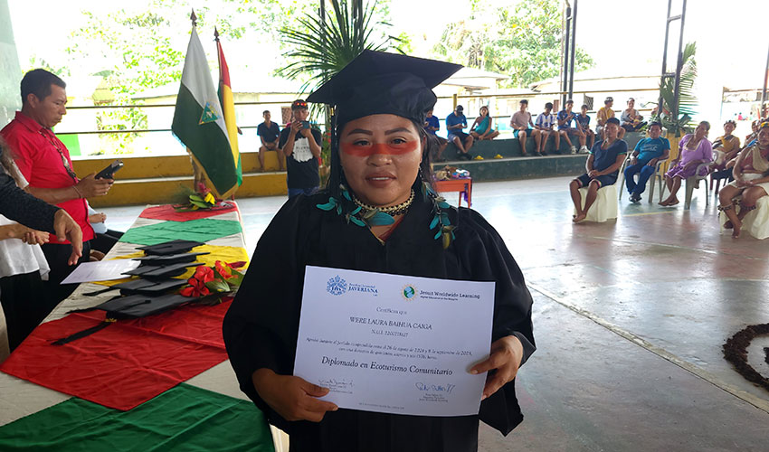 劳拉,生态旅游课程毕业生