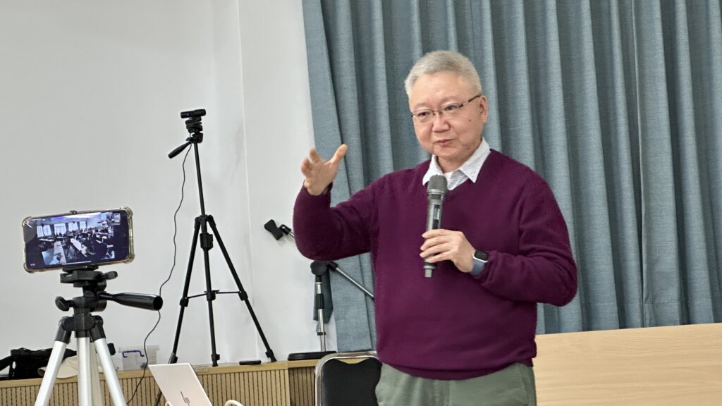 省會長董澤龍神父做總結