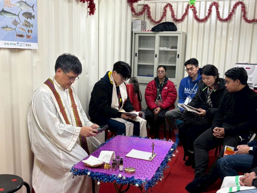 漁火中的馬槽:在港邊修直主的路Magis JCAP 2025