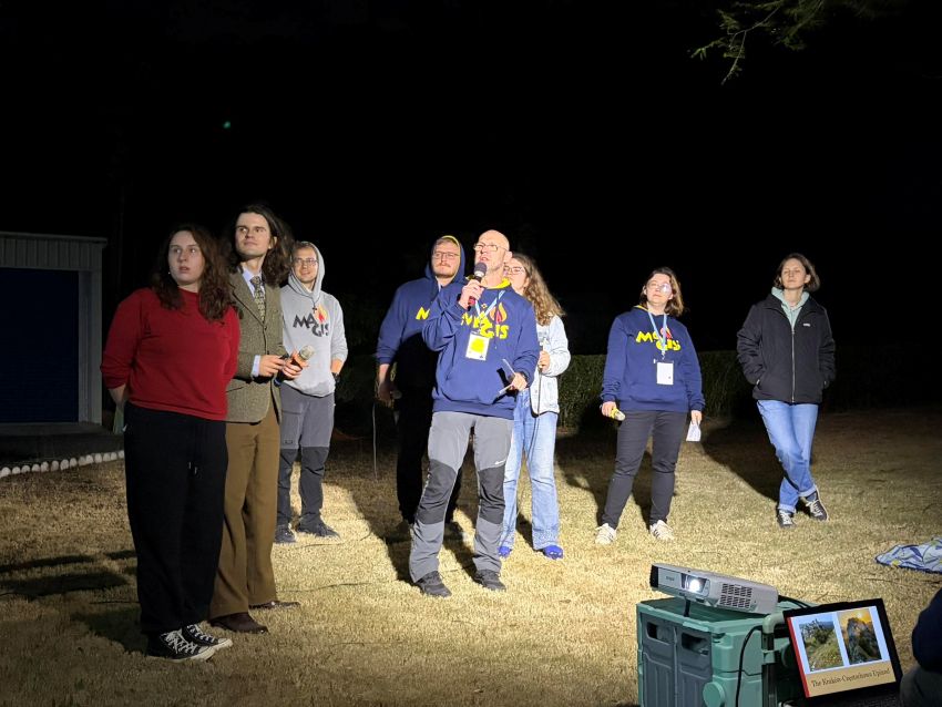 在靜山的文化之夜，波蘭團隊表演