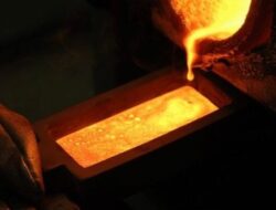 在煉爐中以脆弱嬰孩之姿接受淬鍊